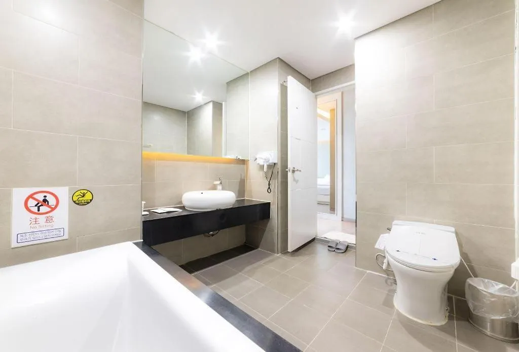 Benikea The Bliss Hotel Incheon 4*,  South Korea